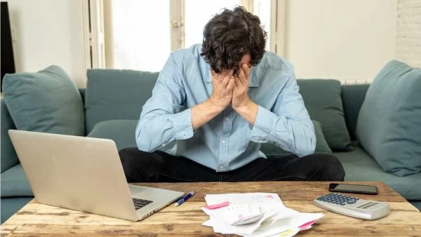 Metade dos brasileiros aponta dinheiro como principal preocupação