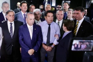 Pedido de Impeachment de Moraes é protocolado no Senado