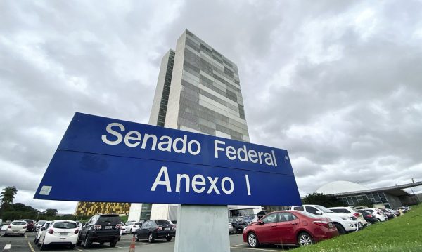 Senado endurece punição contra pedofilia
