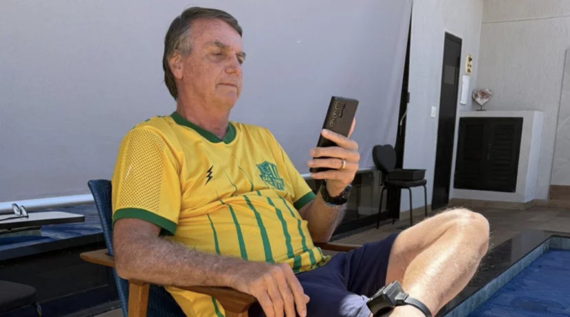 Defesa de Bolsonaro recorre contra prisão domiciliar