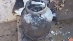 VÍDEO: Explosão de botijão provoca incêndio em residência
