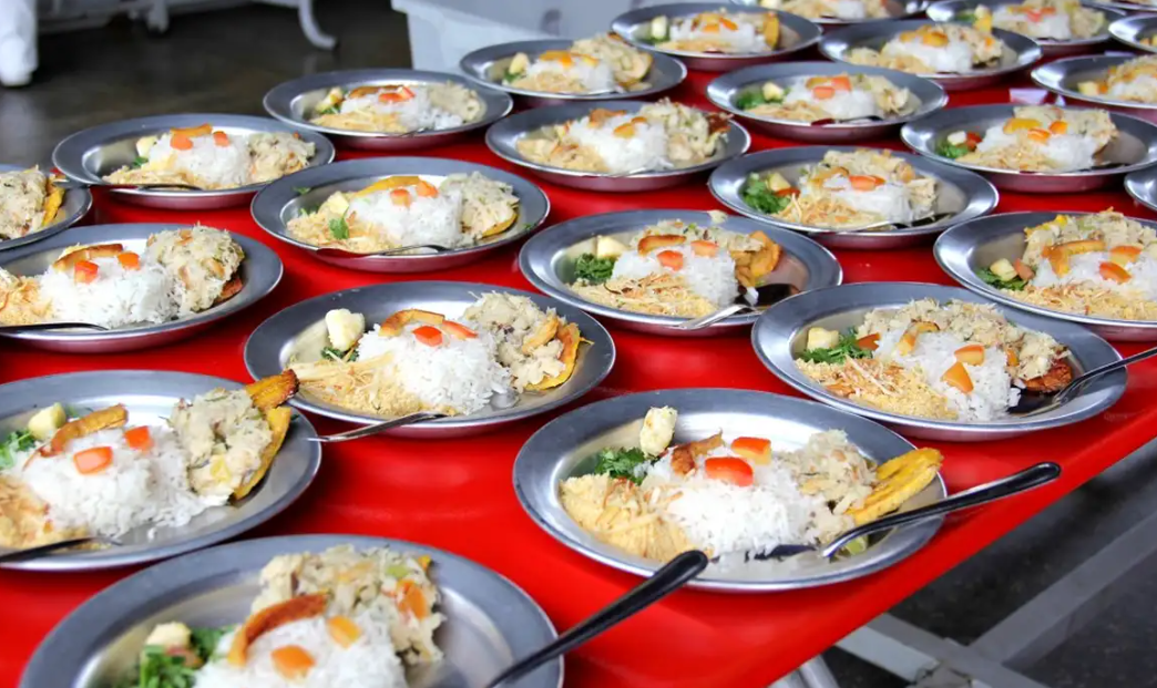 Governo vai comprar perecíveis que iriam para EUA, diz ministro