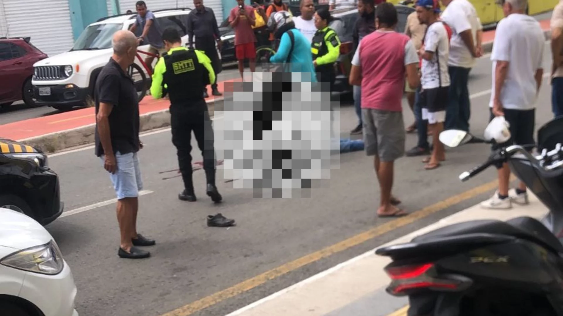 Homem morre atropelado por entregador de gás