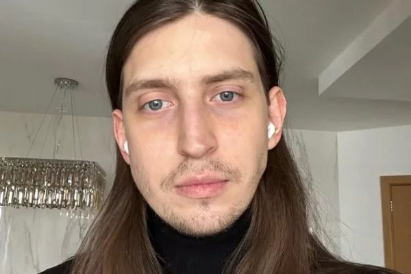 VÍDEO: Influenciador sofre ameaças e polícia prende acusado