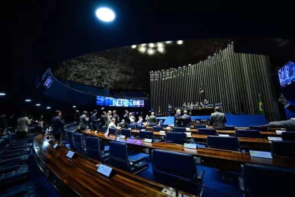 Nova faixa de isenção do IR passa no Senado