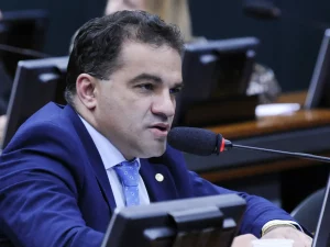 Deputado Federal maranhense fica em silêncio durante interrogatório