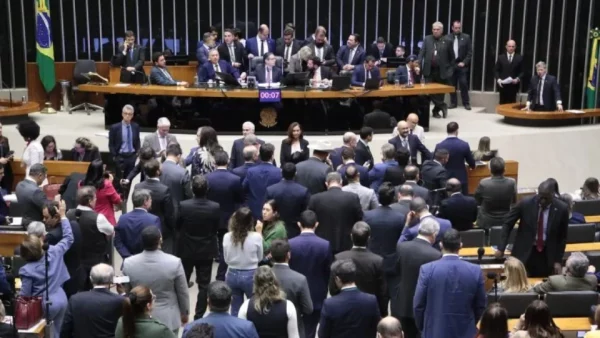 Urgência de projeto online é aprovada