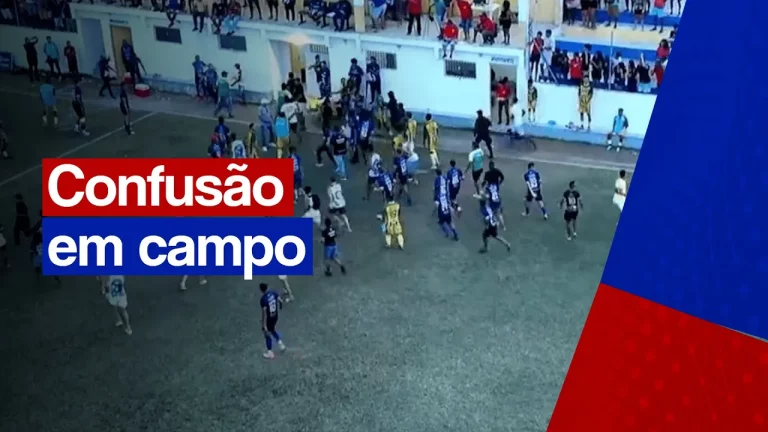 Jogo de futebol acaba em confusão generalizada