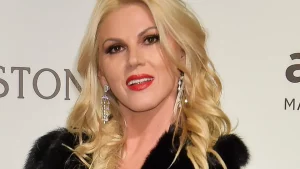 VÍDEO: Empresária Val Marchiori anuncia diagnóstico de câncer de mama