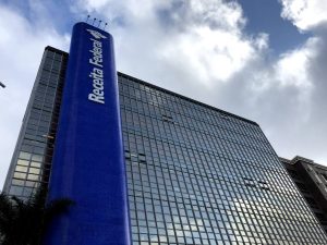 Receita conclui pagamentos do IR mais cedo