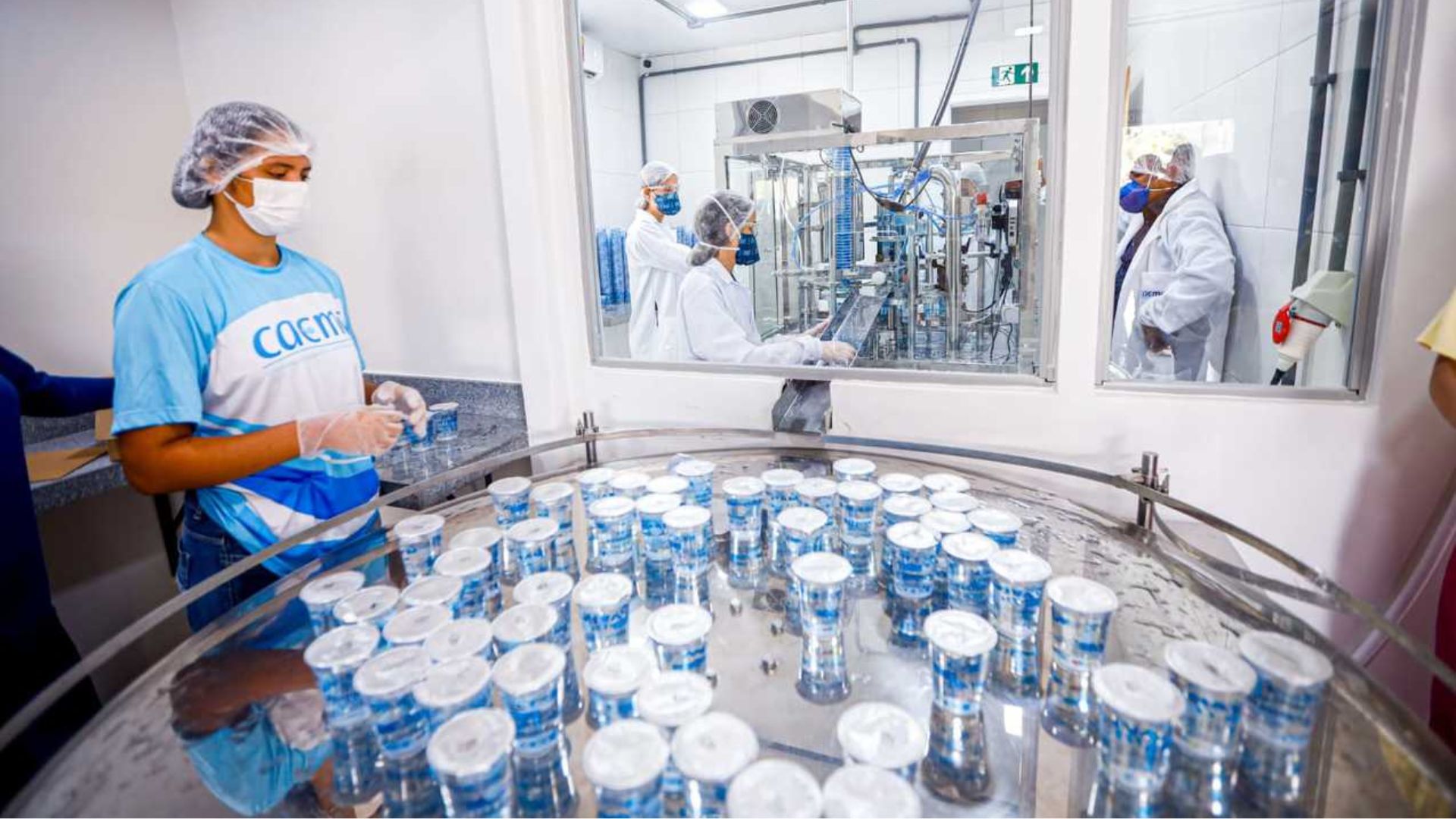 VÍDEO: Projeto vai distribuir água potável em grandes eventos