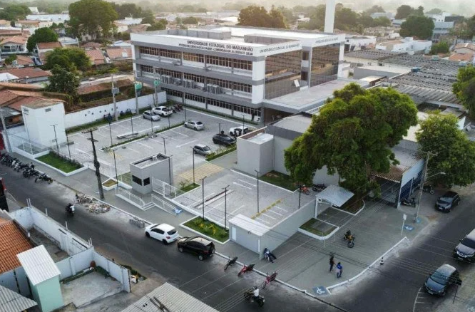 VÍDEO: Uema inaugura centro de ciência da saúde em Caxias