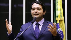 TCU investiga deputado do MA por empregar a sogra na Câmara