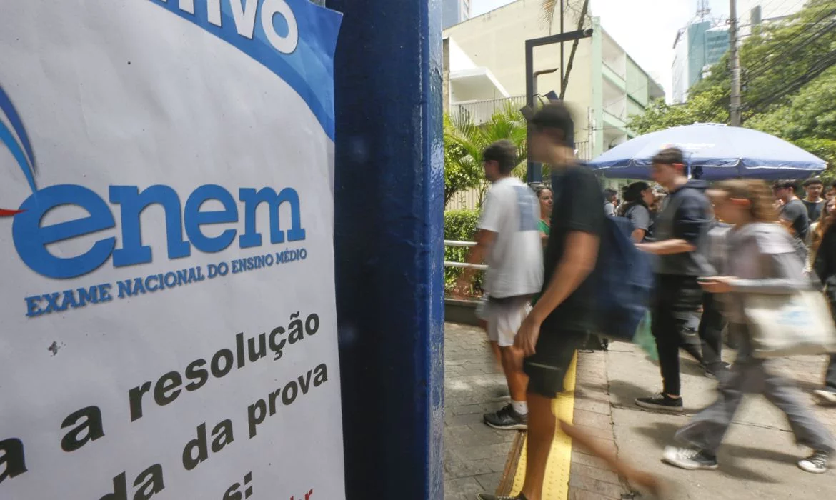 Provas do Enem reúnem mais de 4,8 milhões de inscritos