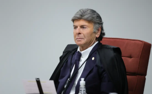 Fux é o terceiro a votar em nova sessão de julgamento de Bolsonaro