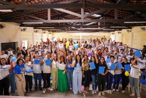 Iema inicia entrega de tablets do programa Tô Conectado