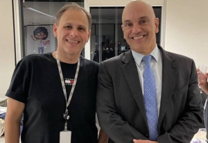 Alexandre de Moraes se manifesta sobre denúncias de ex-assessor