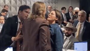 VÍDEO: CPMI do INSS vira palco para bate-boca entre parlamentares