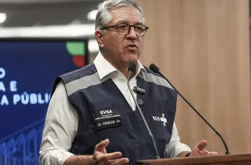 VÍDEO: Ministério da Saúde recomenda que população evite bebida destilada