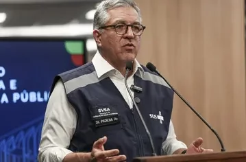 VÍDEO: Ministério da Saúde recomenda que população evite bebida destilada