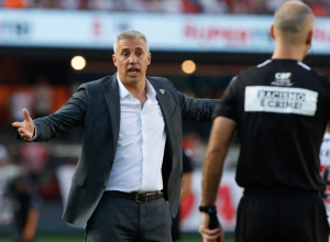 CBF afasta árbitros depois de polêmicas em partidas do Brasileirão