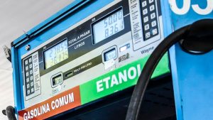 Petrobras reduz preço da gasolina em 4,9% a partir de terça (21)
