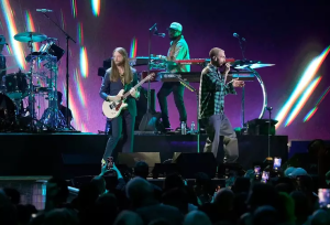 Maroon 5 anuncia show gratuito no Brasil
