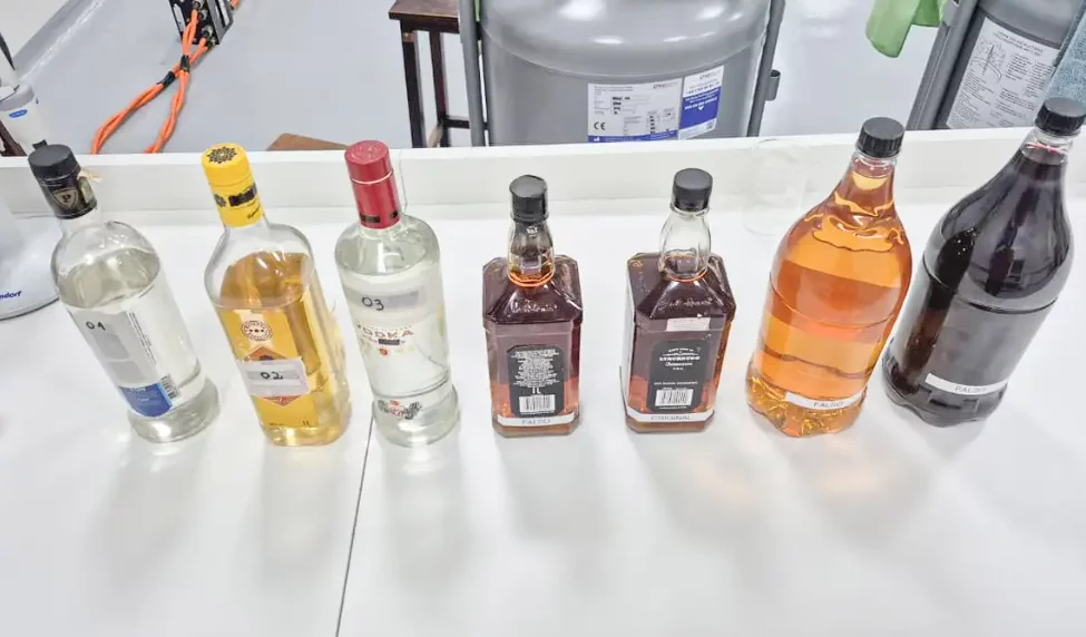 Casos confirmados de intoxicação por metanol chegam a 59 no país