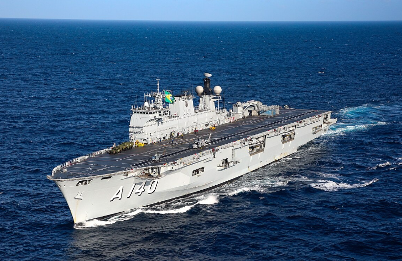 Maior navio de guerra da América Latina está aberto à visitação