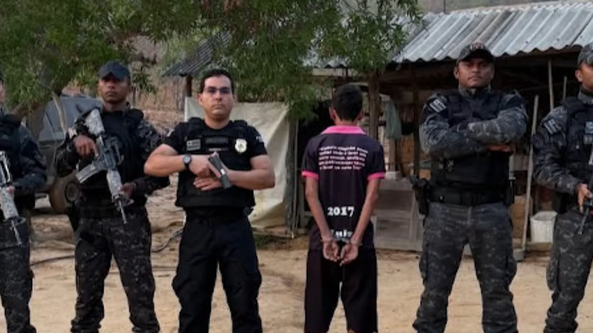 Pai é preso suspeito de abusar sexualmente da filha de 13 anos