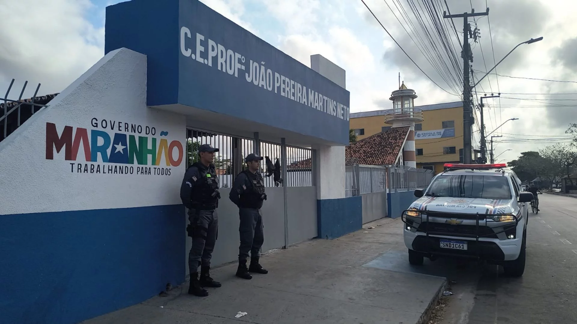 Polícia reforça segurança no entorno de escolas após suspensão de aulas