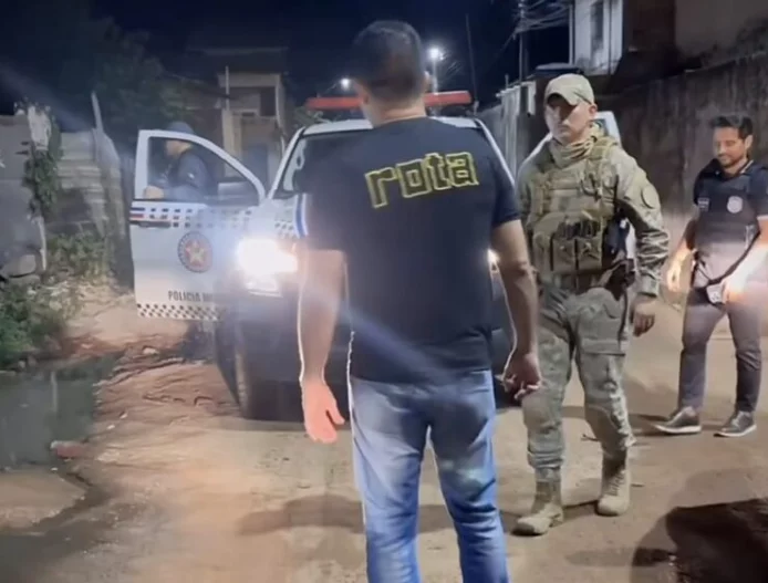 Suspeito de tráfico de drogas é preso em flagrante