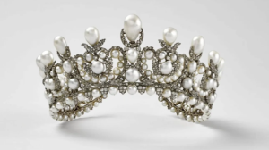 Roubo no Louvre: veja as joias que foram levadas