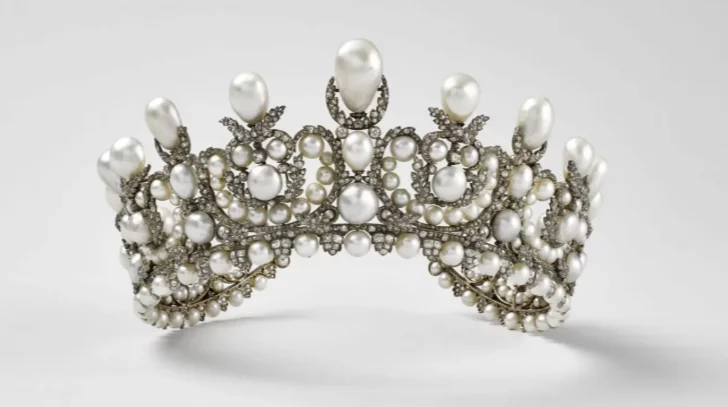 Roubo no Louvre: veja as joias que foram levadas