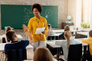 Câmara aprova piso para professores temporários