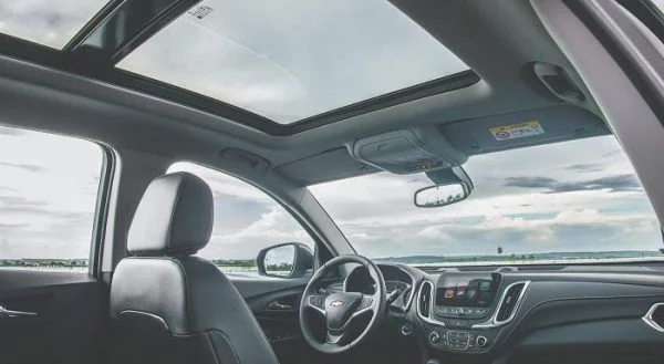 Aluguel de carros de luxo no Senado é questionado