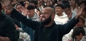 Ex-jogador faz pregação na Espanha e viraliza