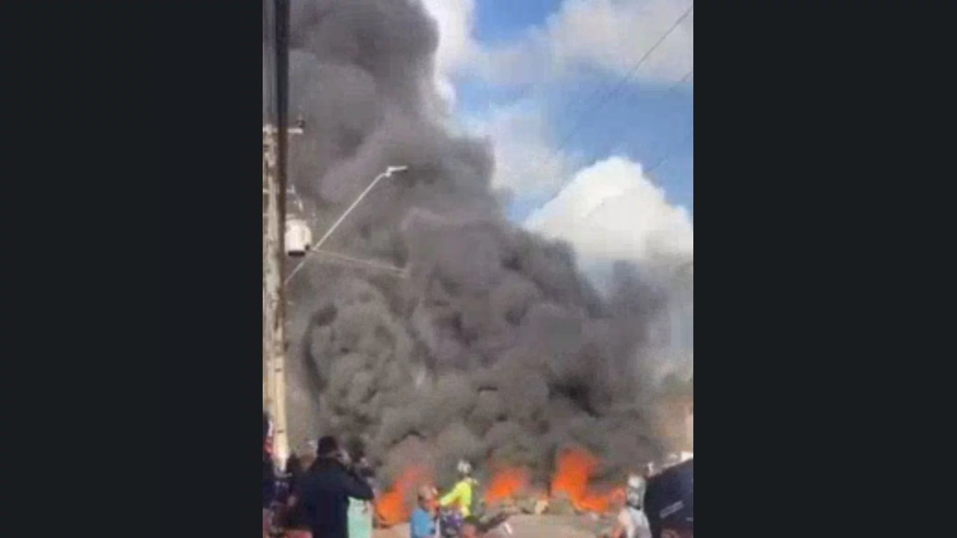VÍDEO: Bloqueio na Estrada de Ribamar é encerrado na MA-201