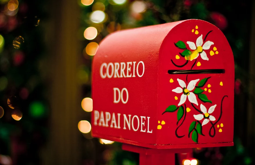Correios lançam campanha Papai Noel dos Correios 2025