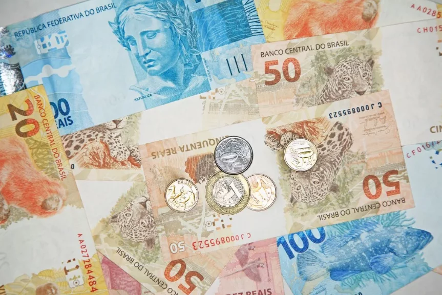 Saiba como resgatar dinheiro investido no Banco Master