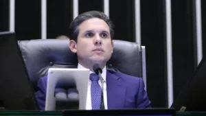Hugo Motta cobra explicações de deputados que rejeitaram o PL Antifacção