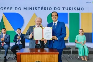 Novo ministro do Turismo promete fortalecer destinos brasileiros