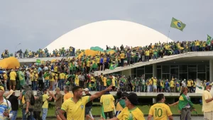 Corte argentina decide sobre foragidos brasileiros