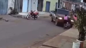 VÍDEO: Crianças e mulher são atropeladas em Gonçalves Dias