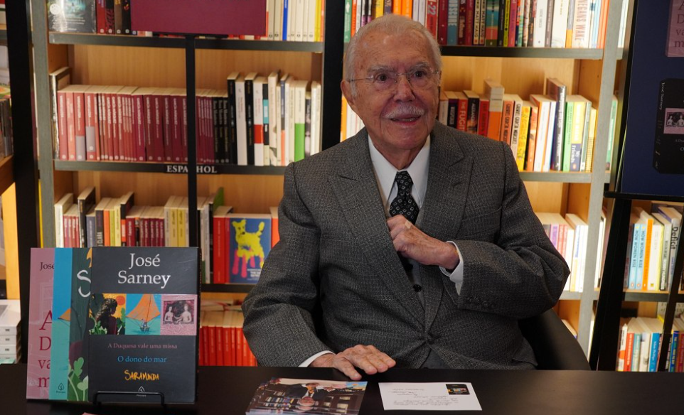 José Sarney relança três principais obras em São Luís