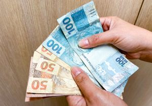 Reajuste do salário mínimo é recalculado