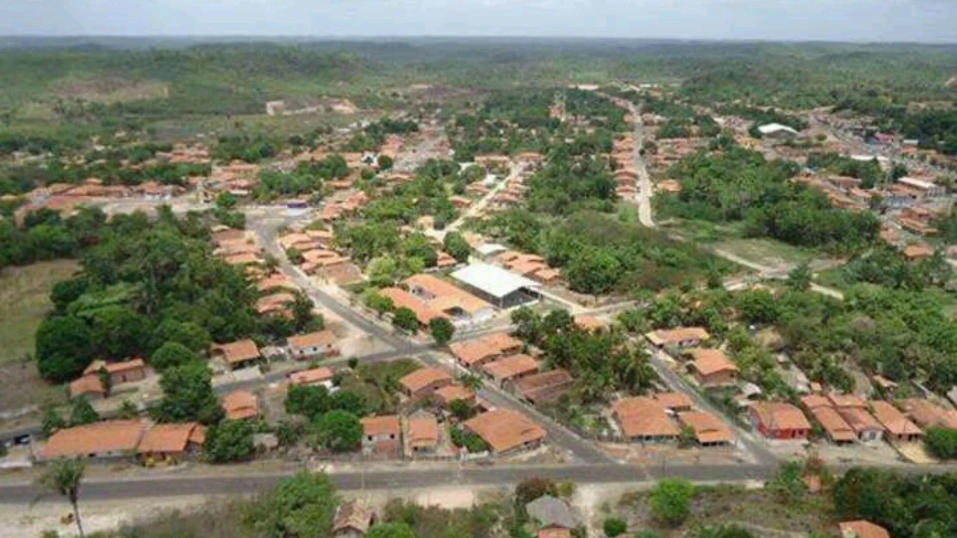 ÁUDIO: Homem é assassinado dentro de casa na madrugada