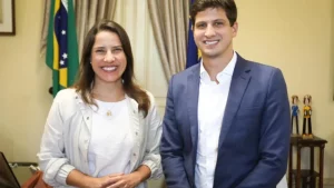 Monitoramento de secretário amplia crise política em Pernambuco