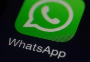 WhatsApp reforça proteção das contas