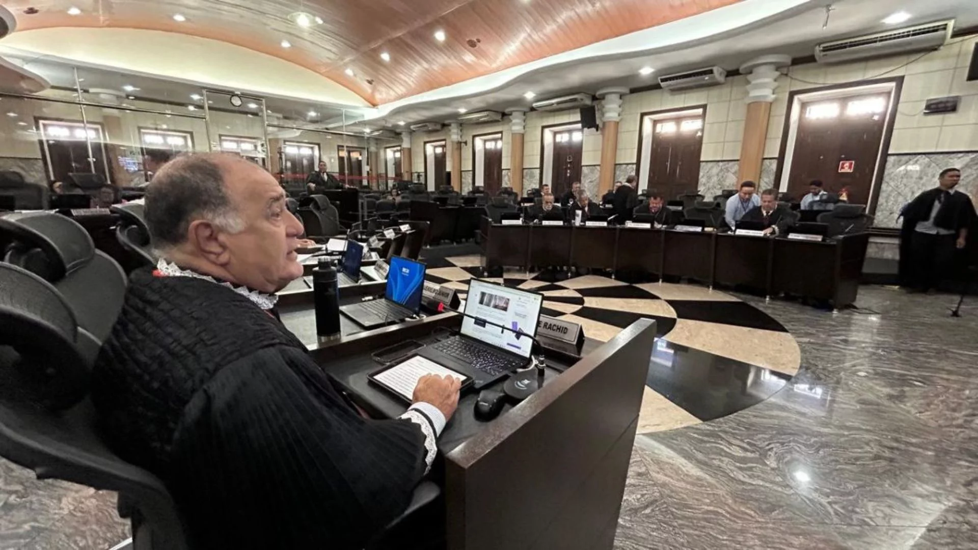 Justiça suspende lei de contratações sem concurso em Carolina